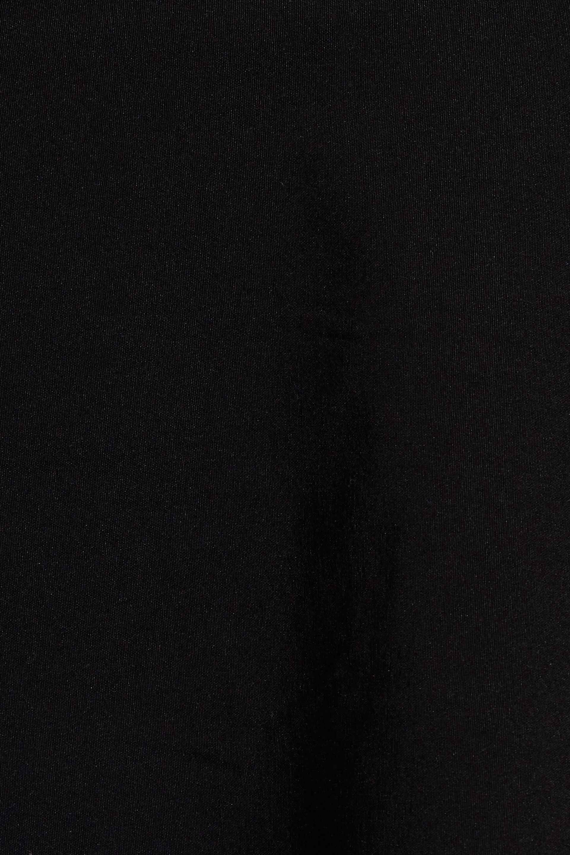 100098841_06V_alt4_1920x2880-6