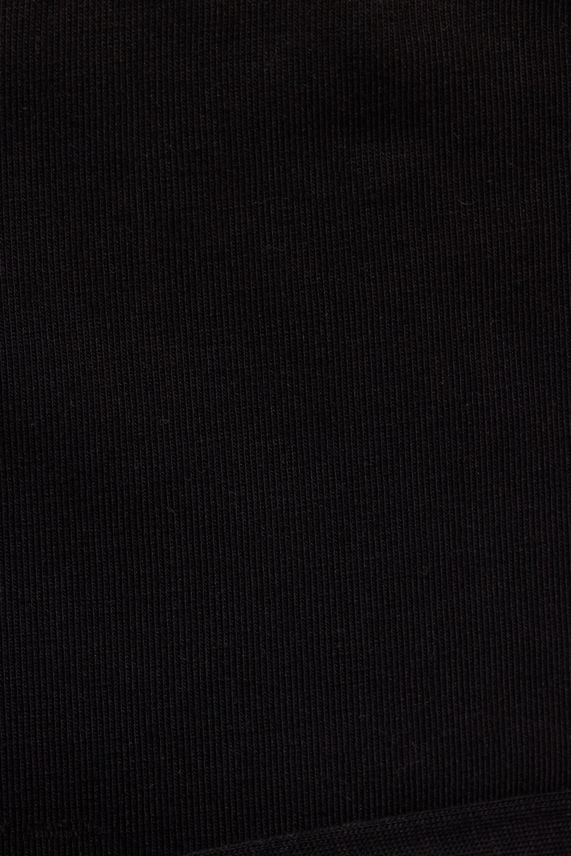 100098992_06V_alt3_1920x2880-8