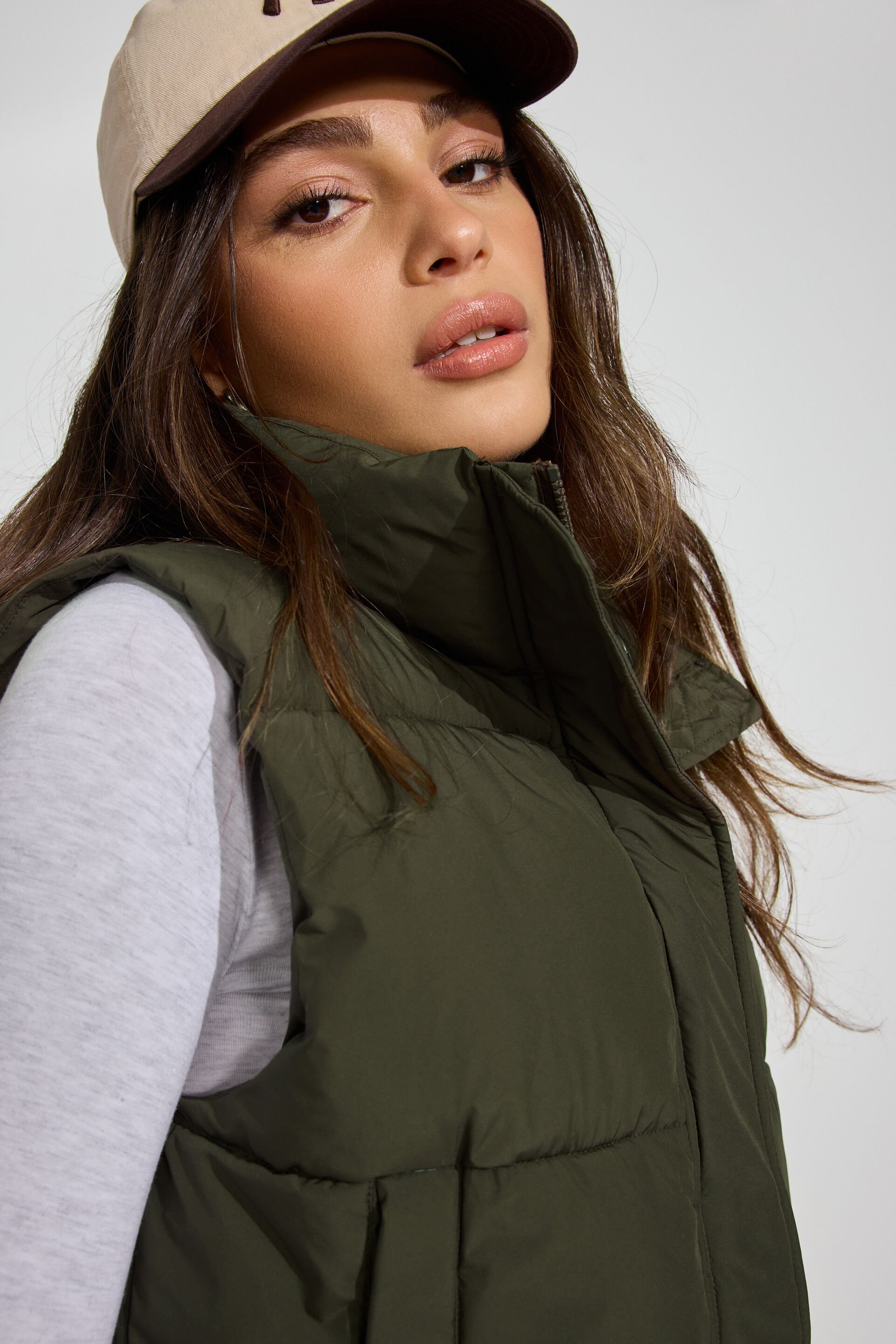 100099012_3A7_alt3_1920x2880-1