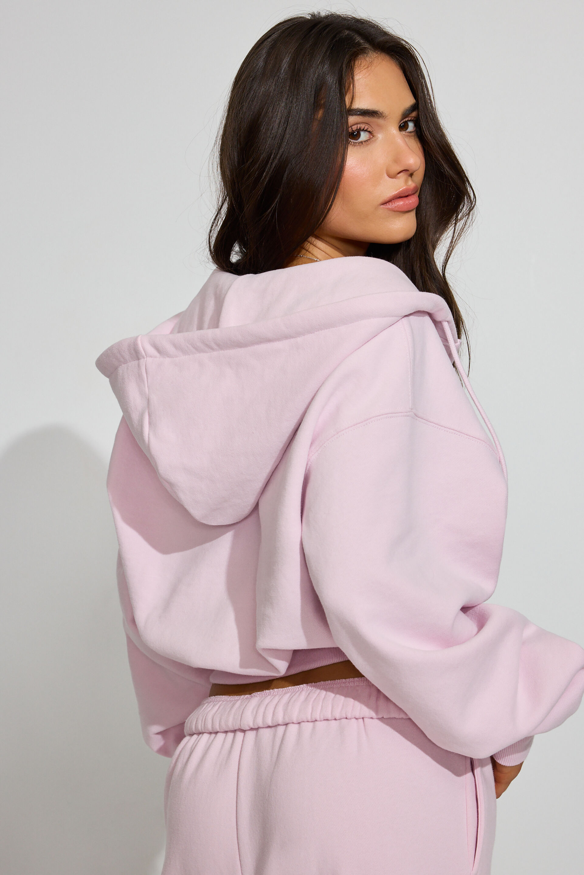 100099313_01K_alt3_1920x2880-6