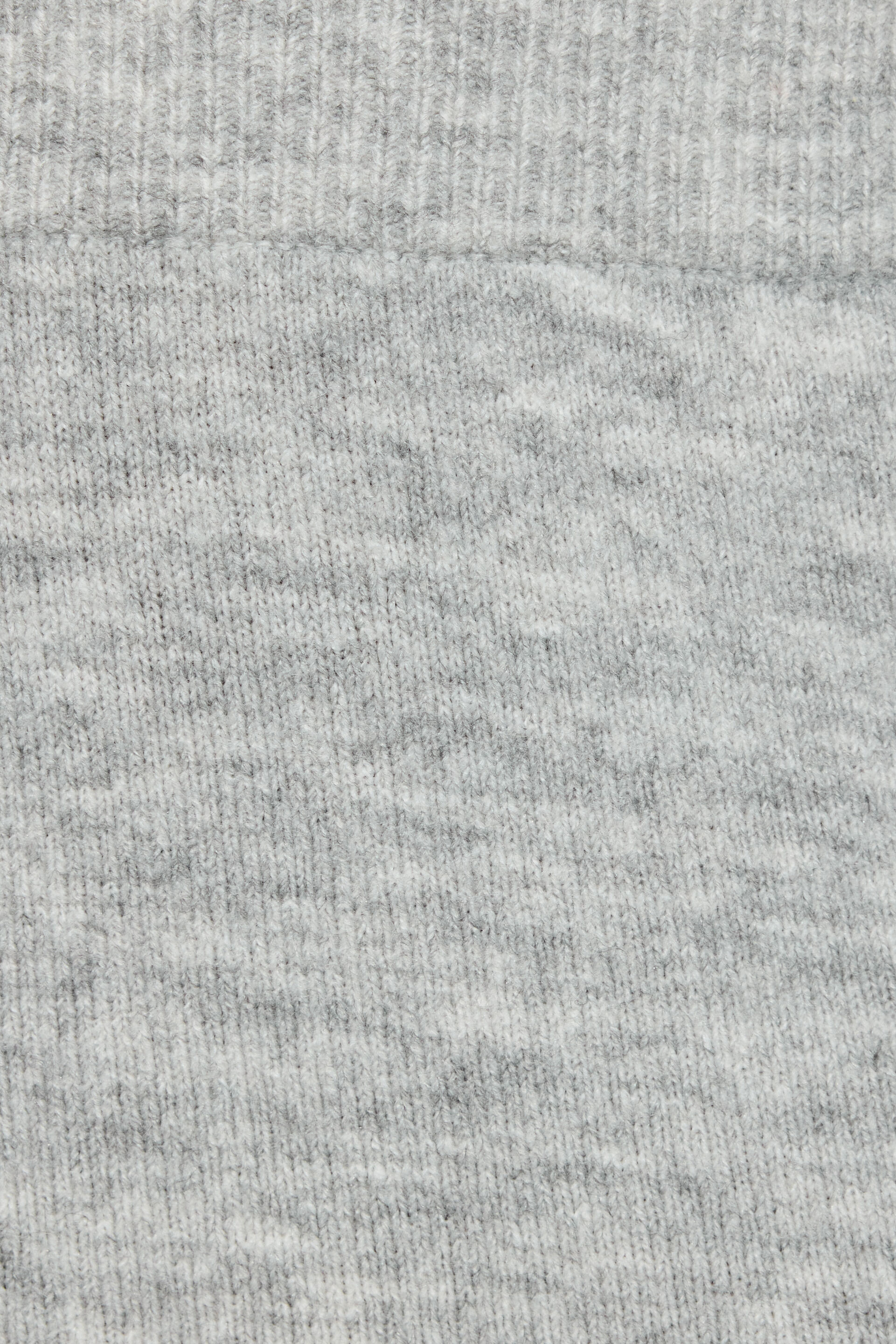 100099351_18X_alt3_1920x2880-4