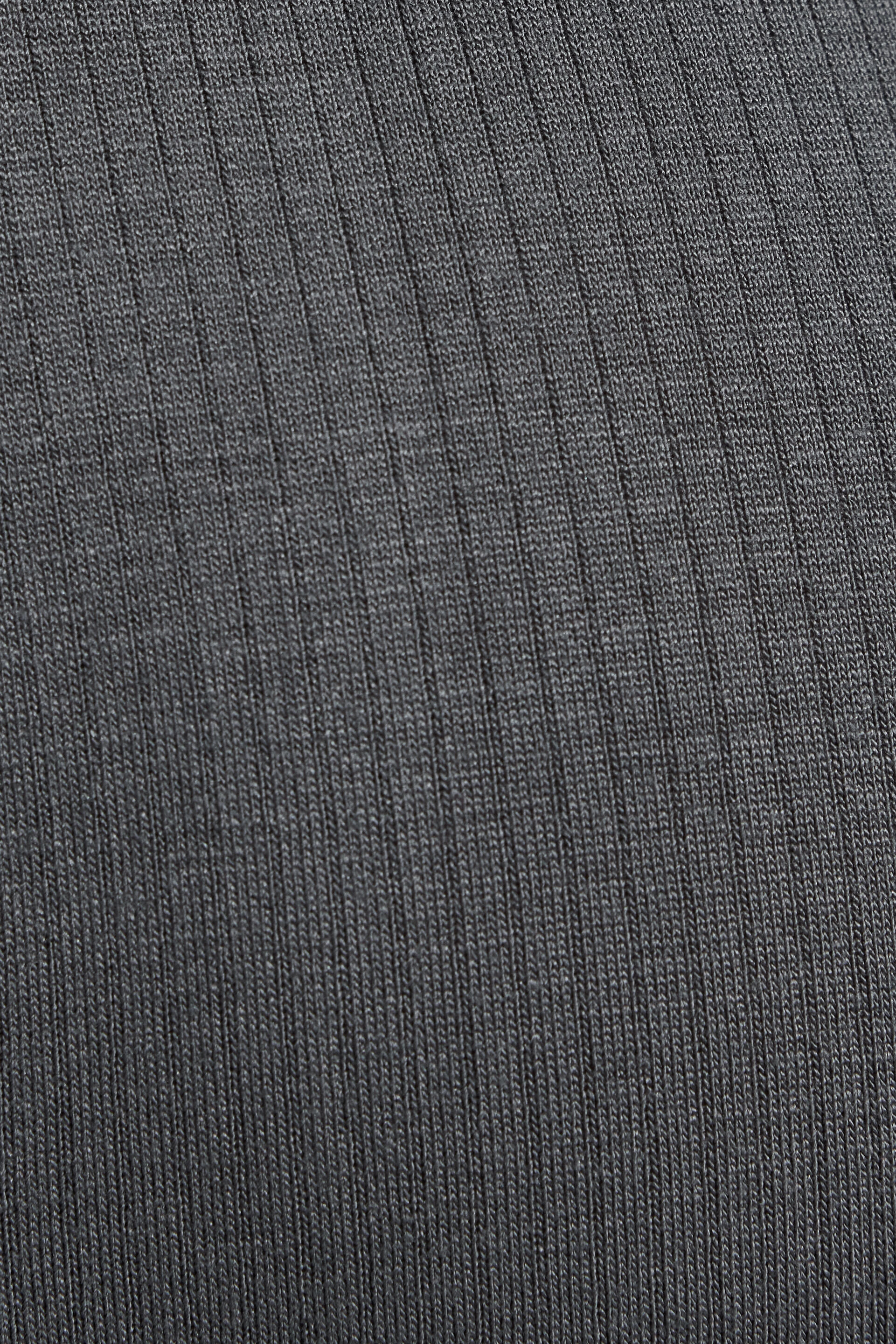 100100145_8D1_alt5_1920x2880